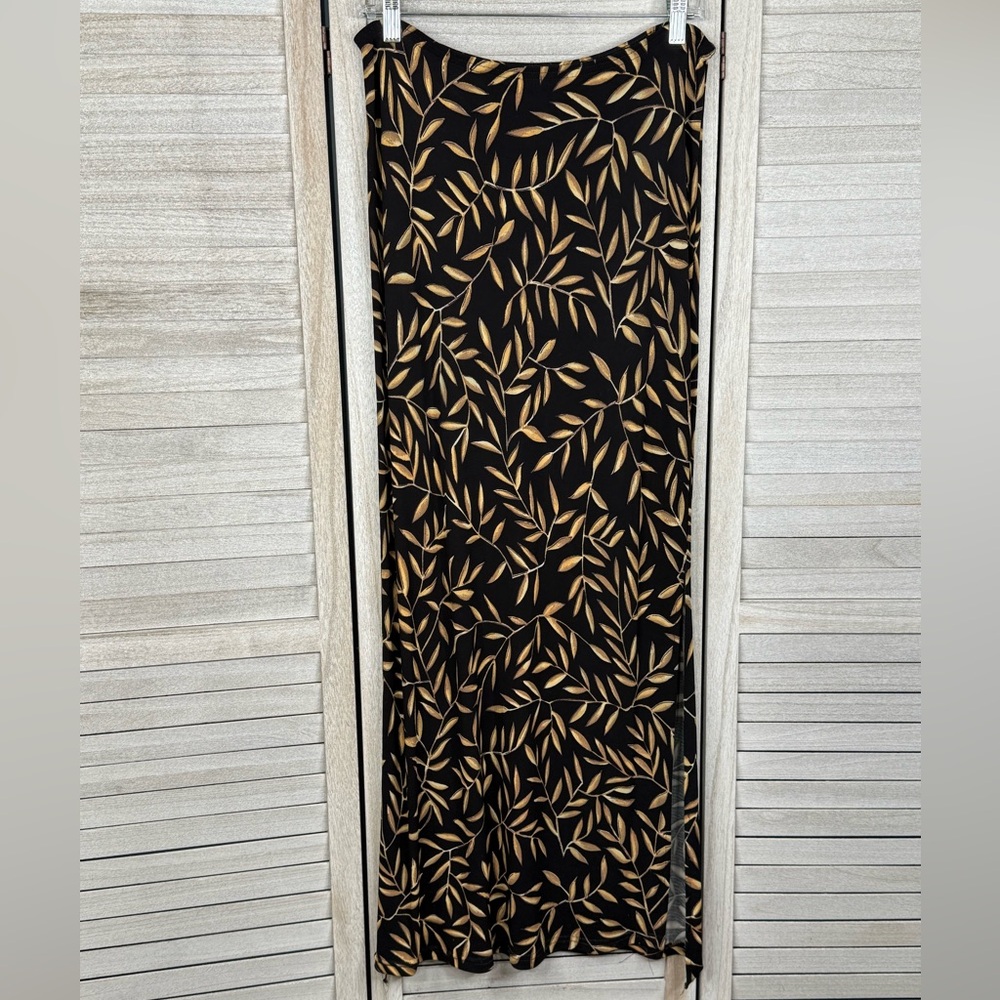 SODA BLU Vintage 90's Maxi Skirt Black/Tan Leaf Print-Medium
